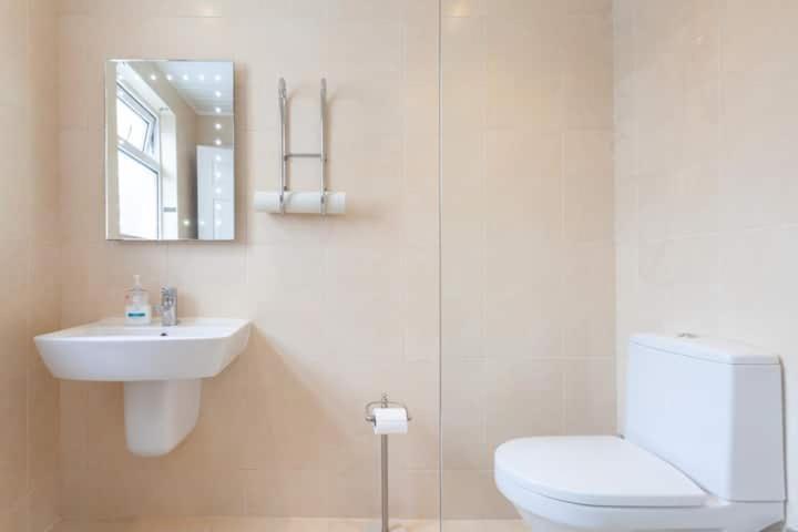 Charming Cottage 4 Bedroom Acton  외부 사진